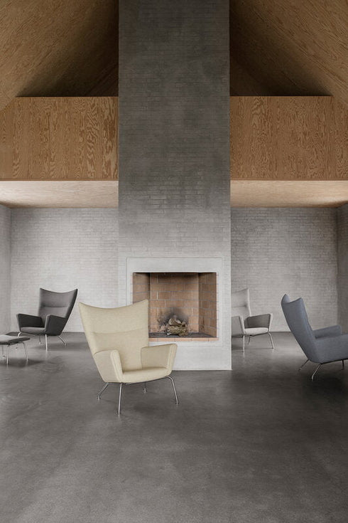 CH445 Wing Lounge CHair / Stainless Steel
